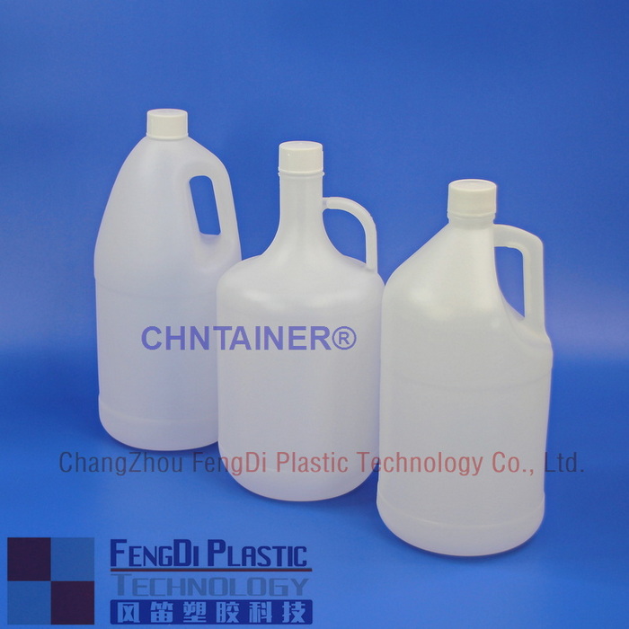  4 Litre Round Plastic Jug with Molded Side Handle