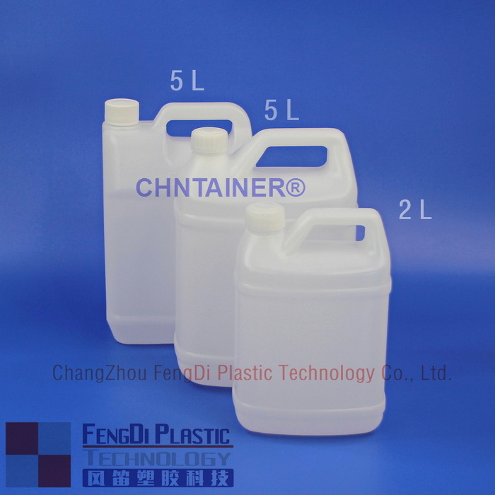  4 Litre Round Plastic Jug with Molded Side Handle